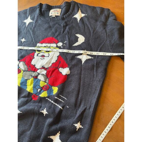 Daisy Boutique Skateboarding Santa Christmas Sweater size large NWT - Picture 4 of 7